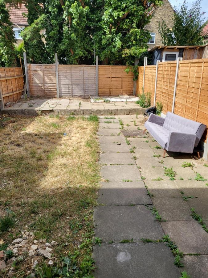 Crane Home In Dagenham With Free Wi Fi Eksteriør bilde