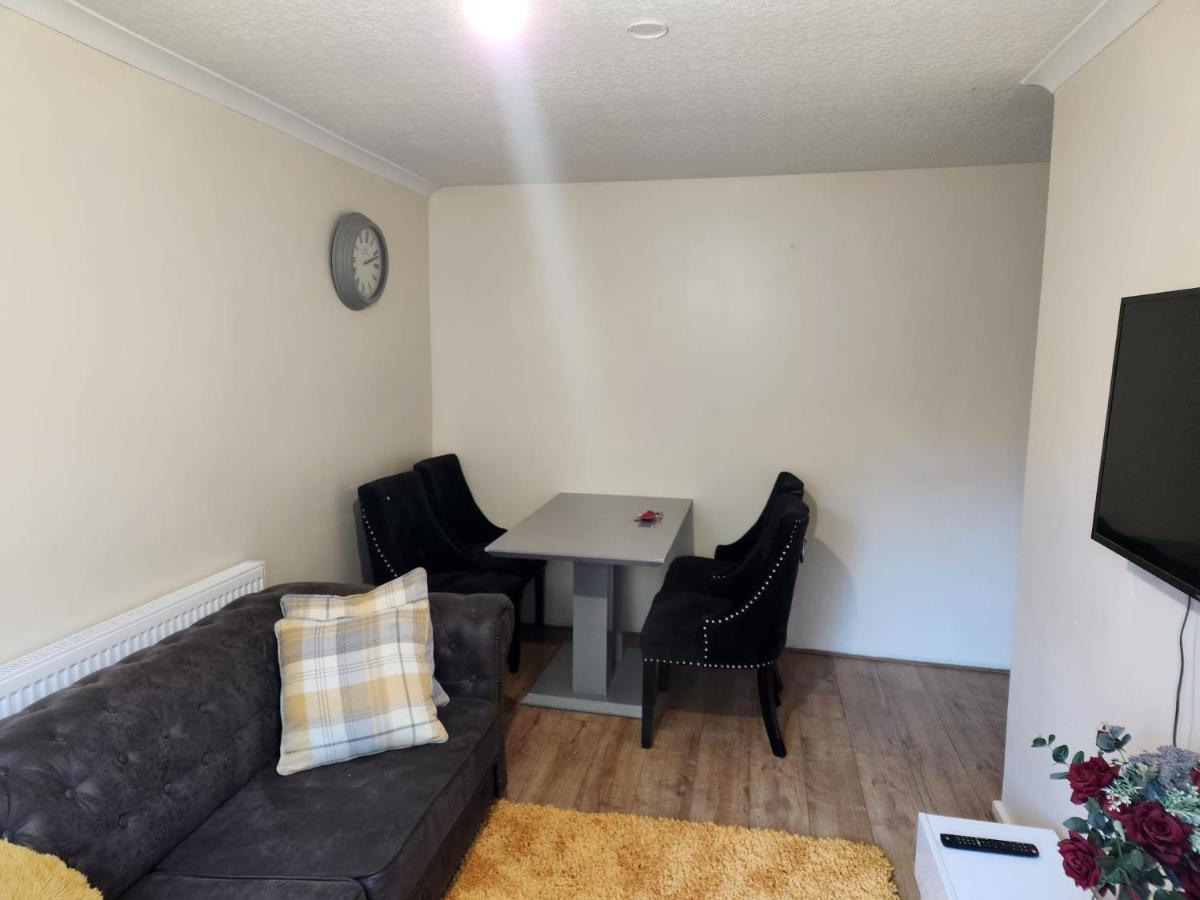 Crane Home In Dagenham With Free Wi Fi Eksteriør bilde