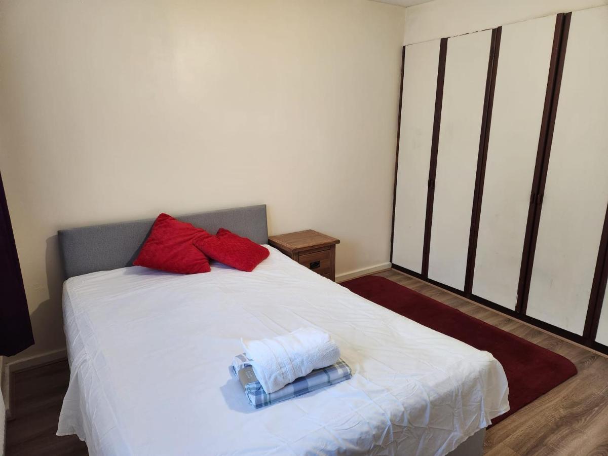 Crane Home In Dagenham With Free Wi Fi Eksteriør bilde